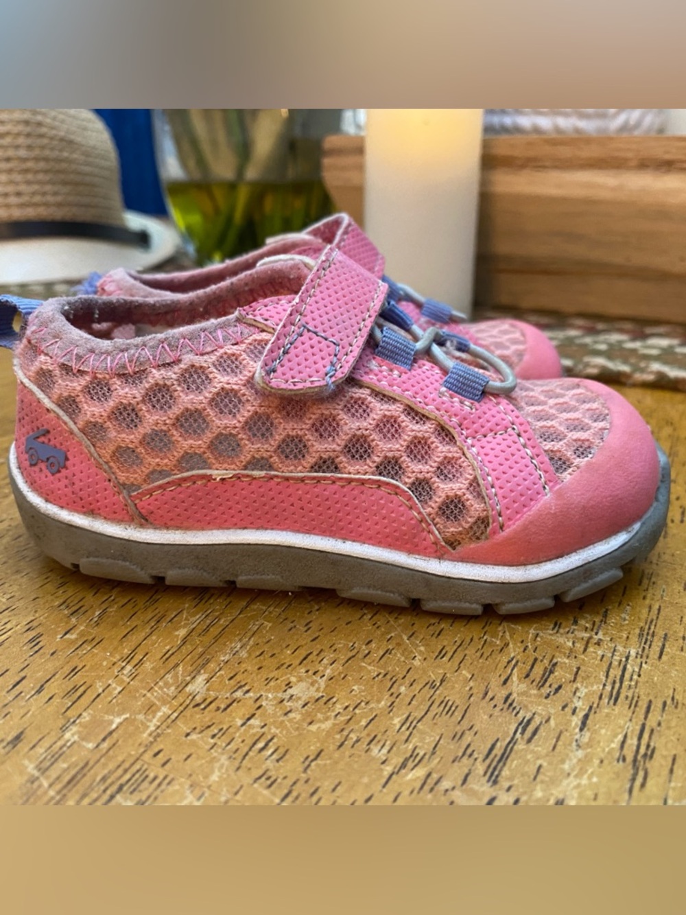 See Kai Run Anker water-friendly shoes  size 6